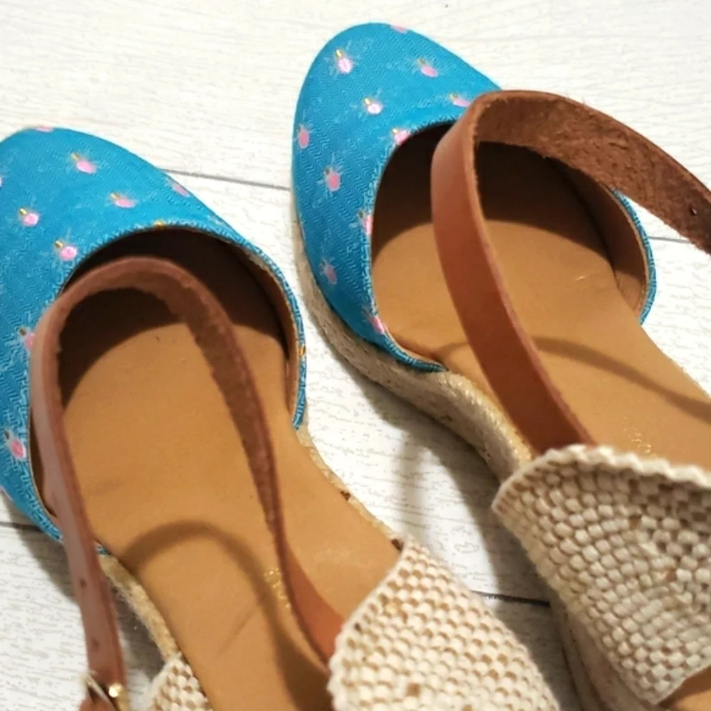 Anthropologie 39 canvas espadrilles wedges blue and cream shoes